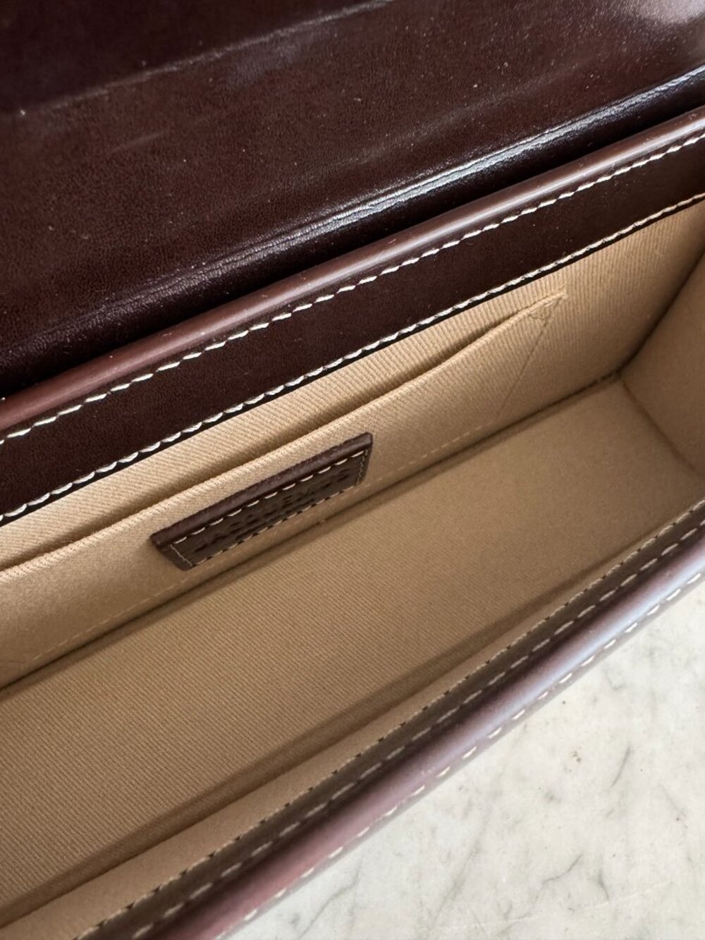 Jacquemus Le Sac Rond Handbag - Picture 4 of 7